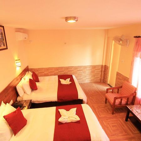 Hotel Splendid View Pokhara Phòng bức ảnh