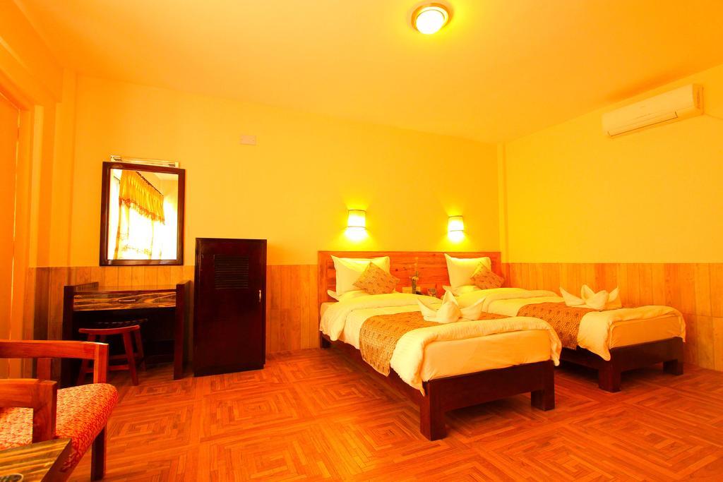 Hotel Splendid View Pokhara Ngoại thất bức ảnh